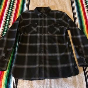 DAKINE BUTTON FRONT SIZE LARGE LONG SLEEVE WORN ON